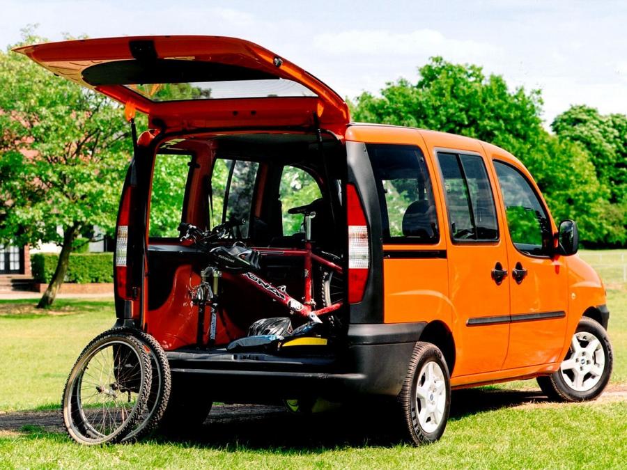  Fiat Doblo Panorama 2000 года  (UK) (фото 8 из 10)